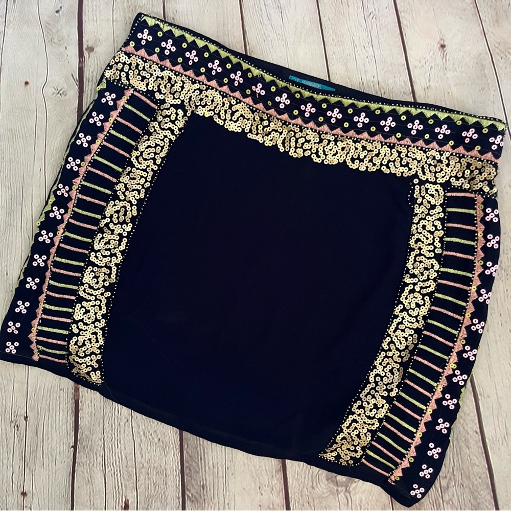 Buttons by Francesca’s Sequin Accent Skirt